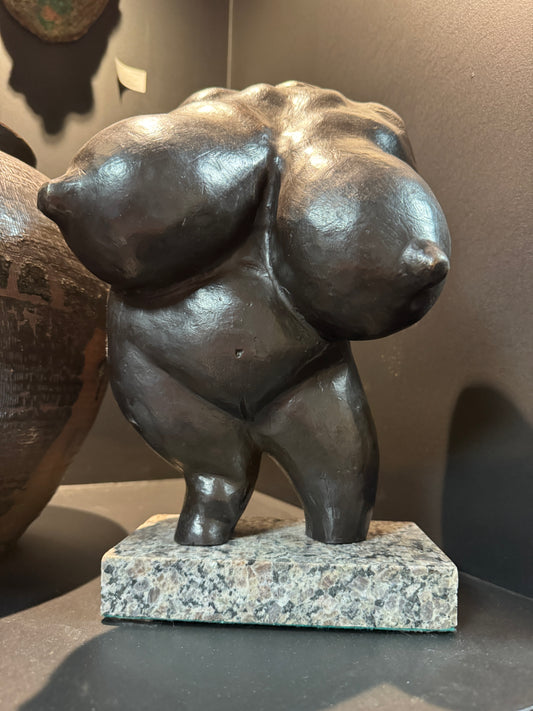 G. LACHAISE, bronze sur marbre d’un nu expressionniste