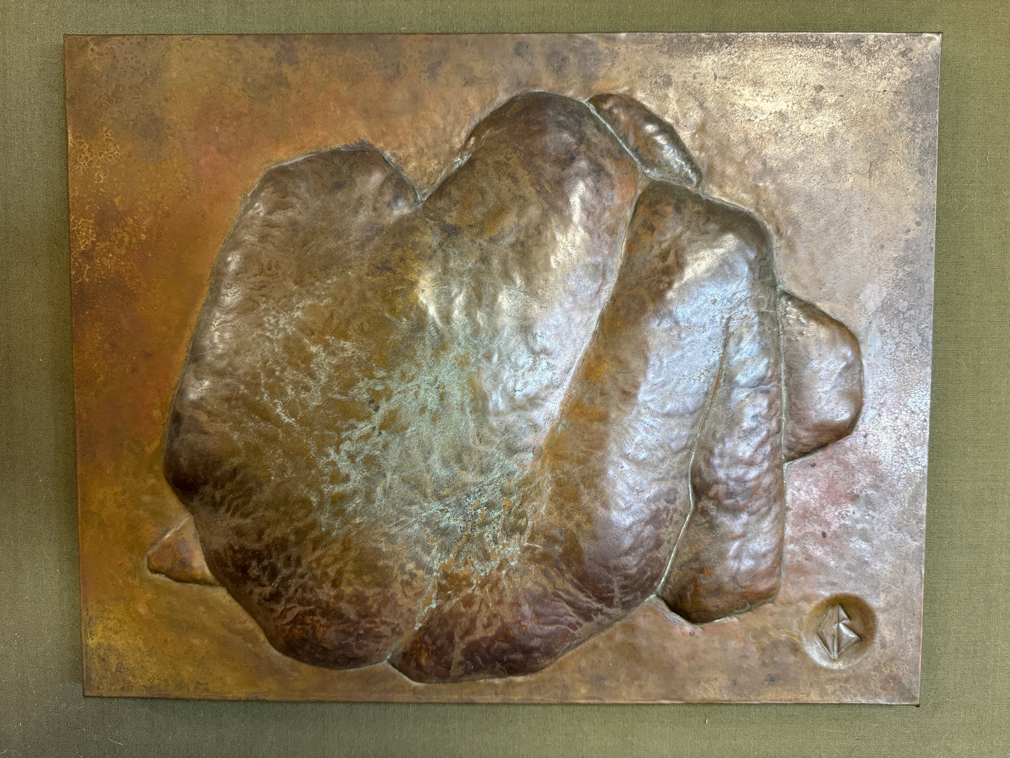Nu expressionniste, bronze repoussé en bas relief. 1950/60