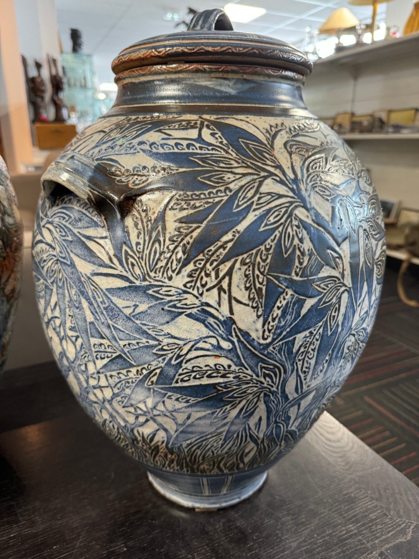 Gros vase ou pot couvert en grès Saint HUBERT