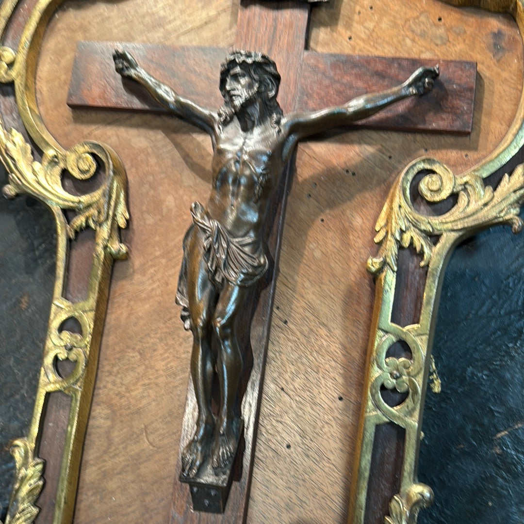 Crucifix bronze XIXe