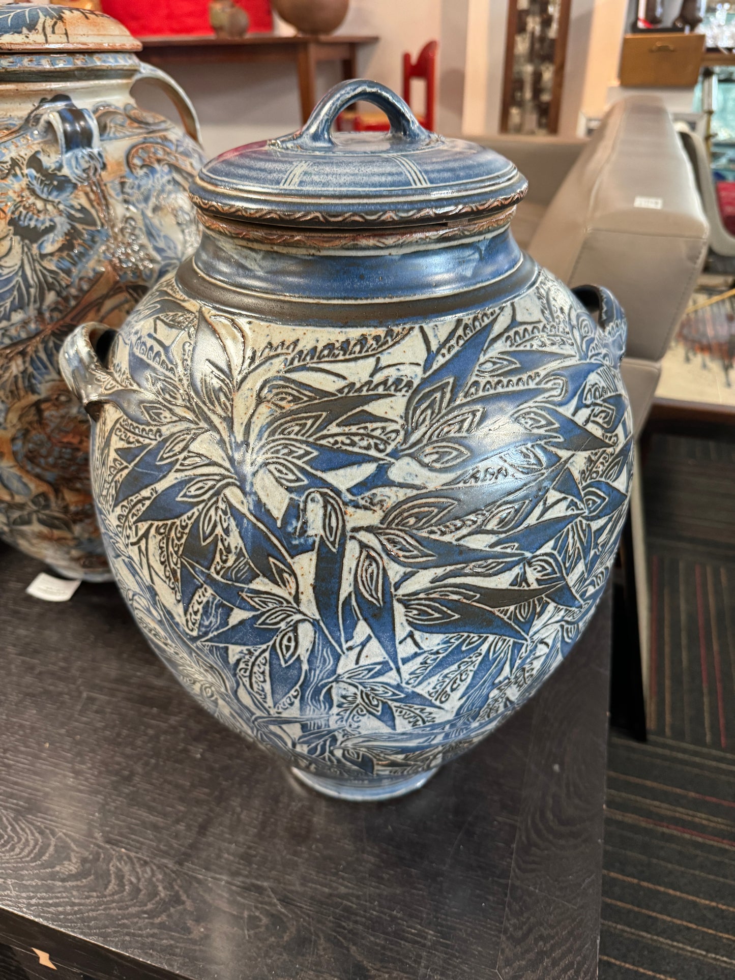 Gros vase ou pot couvert en grès Saint HUBERT